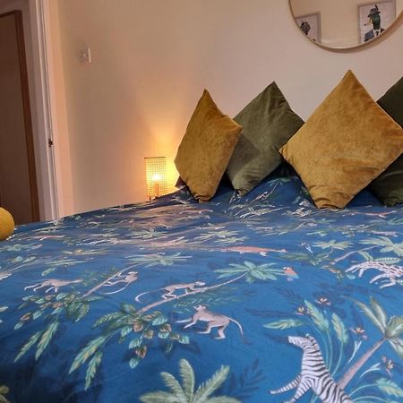 City Of Chester Award Winning Cottage -Pixie Terrace Честер Экстерьер фото